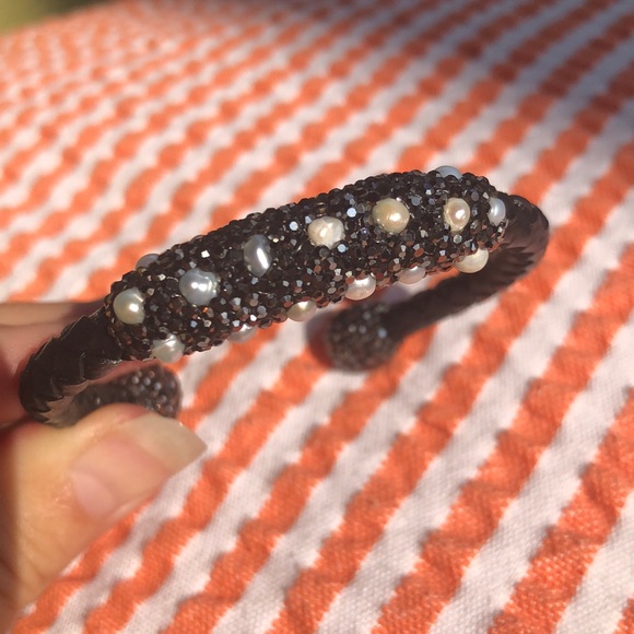Black Rhinestone and Faux Pearl Bracelet - Picture 3 of 5